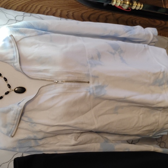 Victoria Secret Leggings & Top - Picture 5 of 9